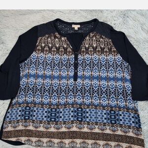 Elegant Blue and‎ Black Patterned Blouse